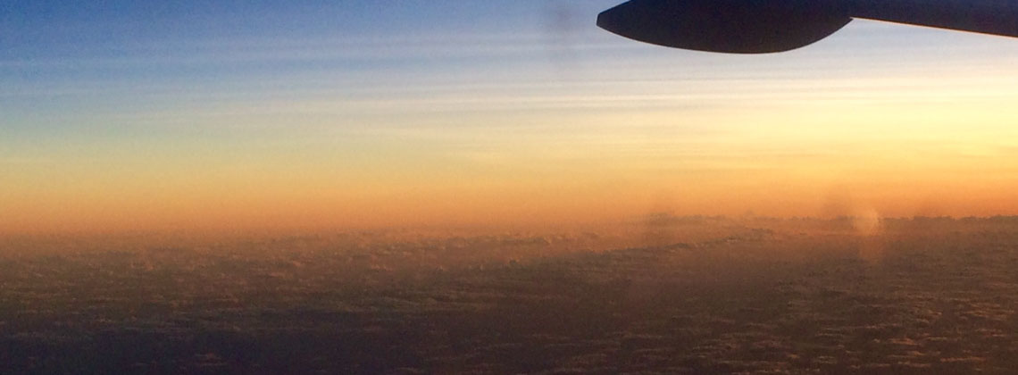 Sonnenuntergang in allen Farben des Regenbogens