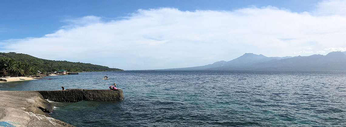 Die Inseln Cebu (links) und Negros (rechts) zusammen auf einem Bild