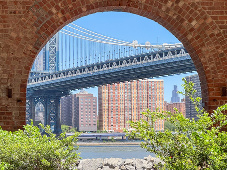 The view from Time Out Market towards the Manhattan Bridge