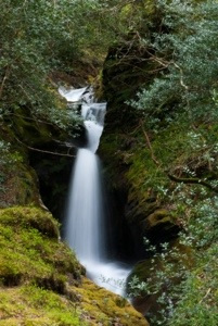 Der Wasserfall in Glenadlough